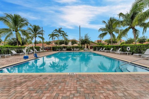 Купить виллу или дом в Майами, Флорида 4 спальни, 241.73м2, № 1933136 - фото 15