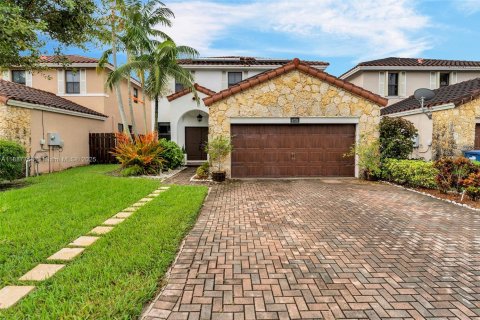 Купить виллу или дом в Майами, Флорида 4 спальни, 241.73м2, № 1933136 - фото 1