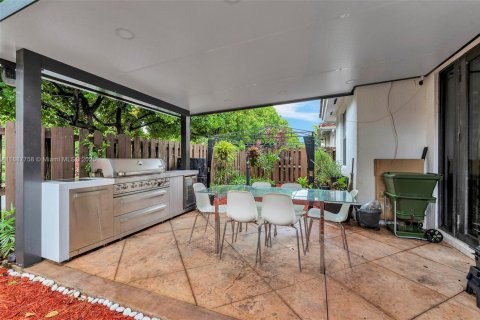 Купить виллу или дом в Майами, Флорида 4 спальни, 241.73м2, № 1933136 - фото 22