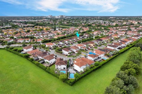 Купить виллу или дом в Майами, Флорида 4 спальни, 241.73м2, № 1933136 - фото 10