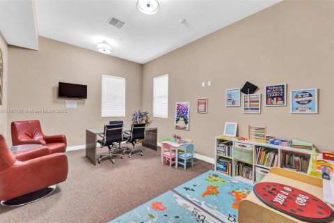 Купить виллу или дом в Майами, Флорида 4 спальни, 241.73м2, № 1933136 - фото 18