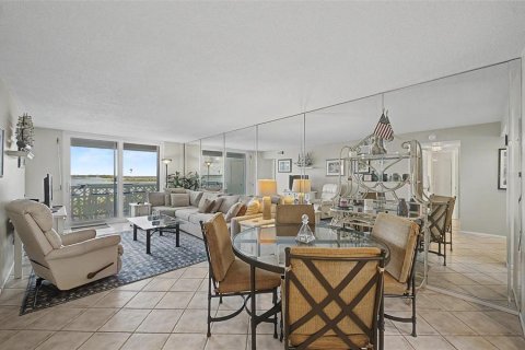 Condo in Dunedin, Florida, 2 bedrooms № 2203084 - photo 3