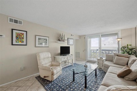 Condo in Dunedin, Florida, 2 bedrooms № 2203084 - photo 4