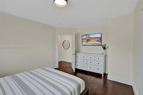 Touwnhouse à louer à Miami, Floride: 2 chambres, 120.77 m2 № 2046423 - photo 17