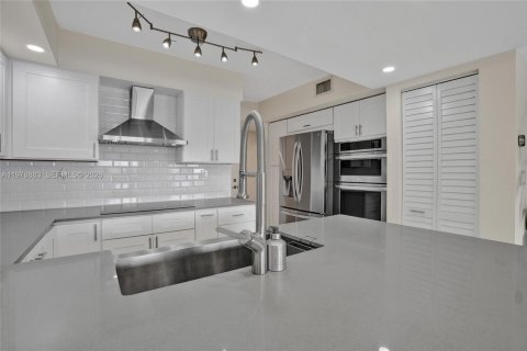 Touwnhouse à louer à Miami, Floride: 2 chambres, 120.77 m2 № 2046423 - photo 11