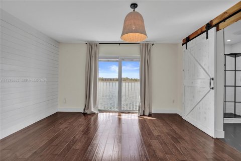 Touwnhouse à louer à Miami, Floride: 2 chambres, 120.77 m2 № 2046423 - photo 23