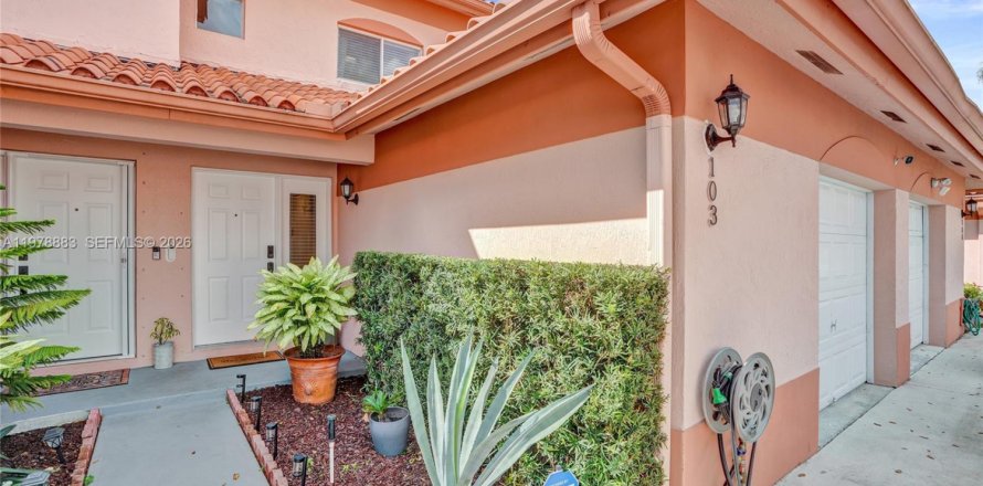 Touwnhouse à Miami, Floride 2 chambres, 120.77 m2 № 2046423