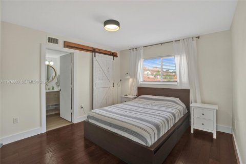 Touwnhouse à louer à Miami, Floride: 2 chambres, 120.77 m2 № 2046423 - photo 16