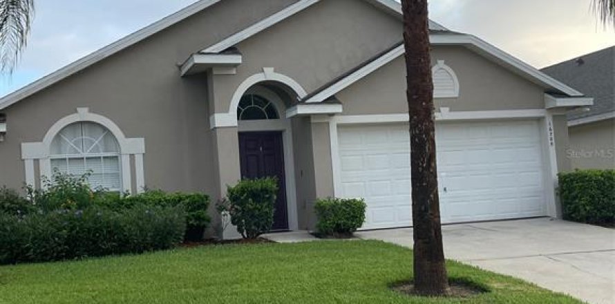 Villa ou maison à Clermont, Floride 4 chambres, 139.54 m2 № 2200753
