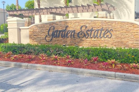 Adosado en alquiler en Miami, Florida, 3 dormitorios, 157.19 m2 № 1946116 - foto 2