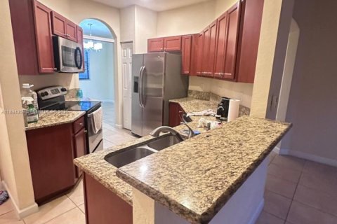 Adosado en alquiler en Miami, Florida, 3 dormitorios, 157.19 m2 № 1946116 - foto 7