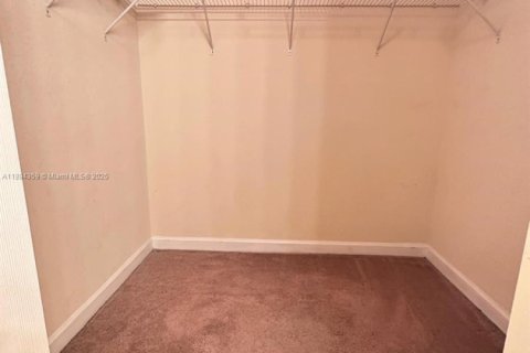 Adosado en alquiler en Miami, Florida, 3 dormitorios, 157.19 m2 № 1946116 - foto 20