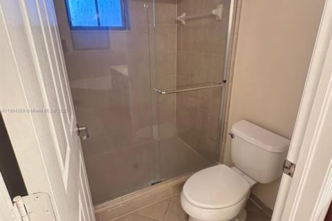 Adosado en alquiler en Miami, Florida, 3 dormitorios, 157.19 m2 № 1946116 - foto 17