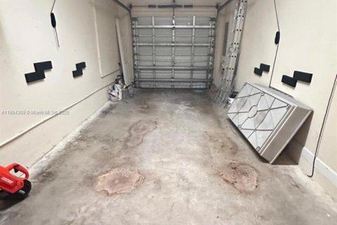 Adosado en alquiler en Miami, Florida, 3 dormitorios, 157.19 m2 № 1946116 - foto 12