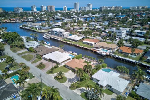 House in Pompano Beach, Florida 3 bedrooms, 125.23 sq.m. № 2082977 - photo 15