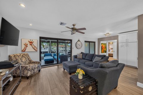 House in Pompano Beach, Florida 3 bedrooms, 125.23 sq.m. № 2082977 - photo 20