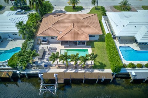 House in Pompano Beach, Florida 3 bedrooms, 125.23 sq.m. № 2082977 - photo 10