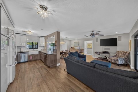 House in Pompano Beach, Florida 3 bedrooms, 125.23 sq.m. № 2082977 - photo 26
