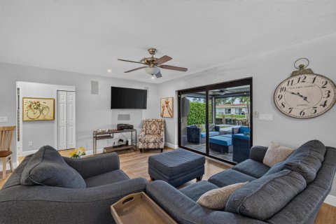 House in Pompano Beach, Florida 3 bedrooms, 125.23 sq.m. № 2082977 - photo 23