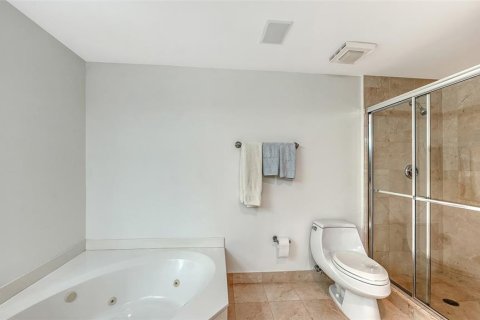 Купить кондоминиум в Сарасота, Флорида 5 комнат, 157.93м2, № 1578195 - фото 29