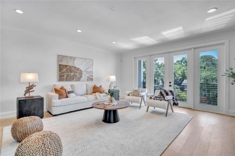 Adosado en venta en Tampa, Florida, 4 dormitorios, 319.21 m2 № 2196548 - foto 16