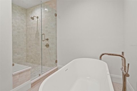 Adosado en venta en Tampa, Florida, 4 dormitorios, 319.21 m2 № 2196548 - foto 29