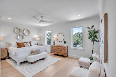 Adosado en venta en Tampa, Florida, 4 dormitorios, 319.21 m2 № 2196548 - foto 24