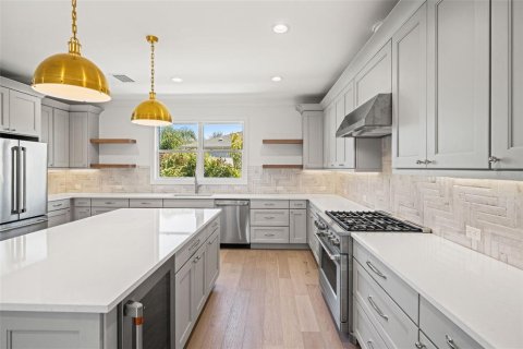 Adosado en venta en Tampa, Florida, 4 dormitorios, 319.21 m2 № 2196548 - foto 8