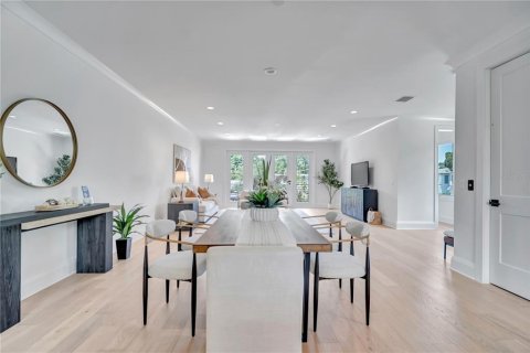 Adosado en venta en Tampa, Florida, 4 dormitorios, 319.21 m2 № 2196548 - foto 13