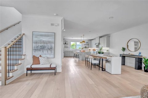 Adosado en venta en Tampa, Florida, 4 dormitorios, 319.21 m2 № 2196548 - foto 17