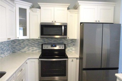 House in Dunnellon, Florida 3 bedrooms, 163.51 sq.m. № 2093301 - photo 8