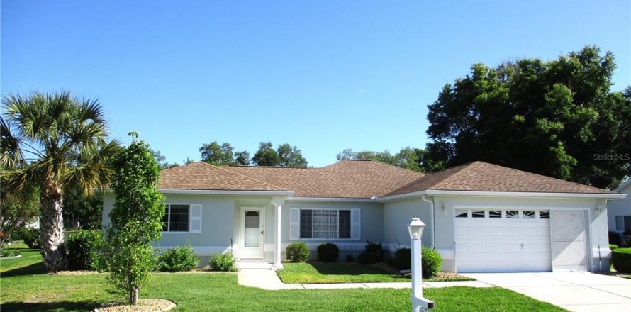 House in Dunnellon, Florida 3 bedrooms, 163.51 sq.m. № 2093301