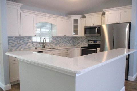 House in Dunnellon, Florida 3 bedrooms, 163.51 sq.m. № 2093301 - photo 10