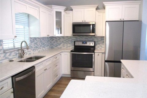 House in Dunnellon, Florida 3 bedrooms, 163.51 sq.m. № 2093301 - photo 6
