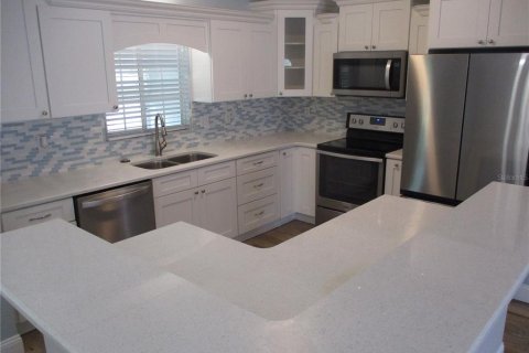 House in Dunnellon, Florida 3 bedrooms, 163.51 sq.m. № 2093301 - photo 3