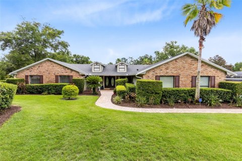 Casa en venta en Winter Springs, Florida, 4 dormitorios, 381.36 m2 № 1835813 - foto 1