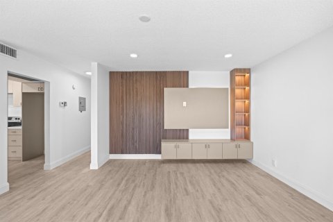Condo in Boca Raton, Florida, 2 bedrooms  № 2247783 - photo 4