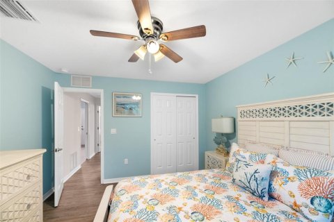 House in Palm Coast, Florida 4 bedrooms, 205.13 sq.m. № 1766257 - photo 14