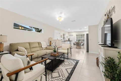 House in Palm Coast, Florida 4 bedrooms, 205.13 sq.m. № 1766257 - photo 21