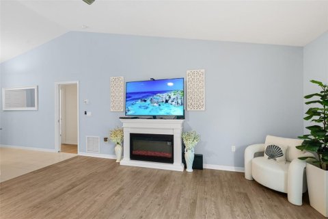 House in Palm Coast, Florida 4 bedrooms, 205.13 sq.m. № 1766257 - photo 10
