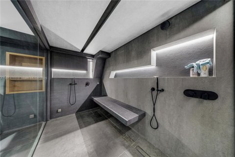 Villa ou maison à vendre à Miami Beach, Floride: 5 chambres, 524.15 m2 № 1957401 - photo 24