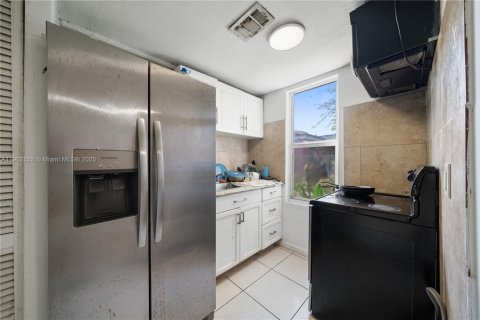 Casa en venta en Miami, Florida, 3 dormitorios, 86.58 m2 № 1953920 - foto 7