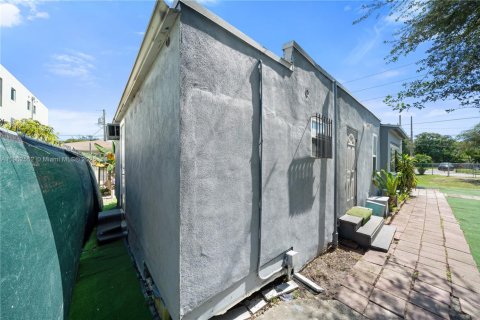 Casa en venta en Miami, Florida, 3 dormitorios, 86.58 m2 № 1953920 - foto 12