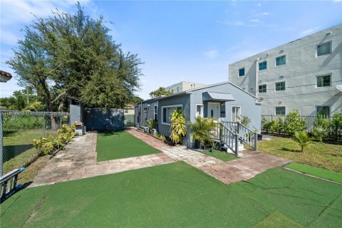 Casa en venta en Miami, Florida, 3 dormitorios, 86.58 m2 № 1953920 - foto 23
