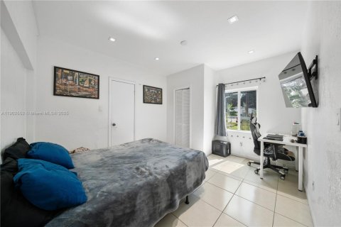 Casa en venta en Miami, Florida, 3 dormitorios, 86.58 m2 № 1953920 - foto 15