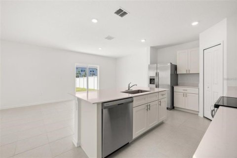 Villa ou maison à louer à Kissimmee, Floride: 4 chambres, 174.66 m2 № 2378331 - photo 7