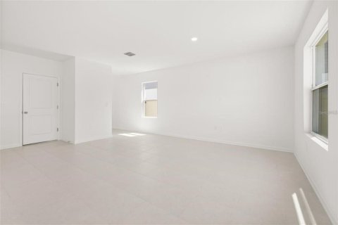 Villa ou maison à louer à Kissimmee, Floride: 4 chambres, 174.66 m2 № 2378331 - photo 14