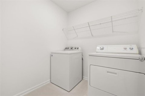 Villa ou maison à louer à Kissimmee, Floride: 4 chambres, 174.66 m2 № 2378331 - photo 30