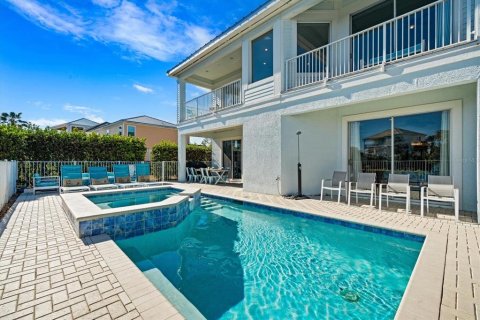 Casa en venta en Palm Coast, Florida, 6 dormitorios, 305.56 m2 № 1536098 - foto 2