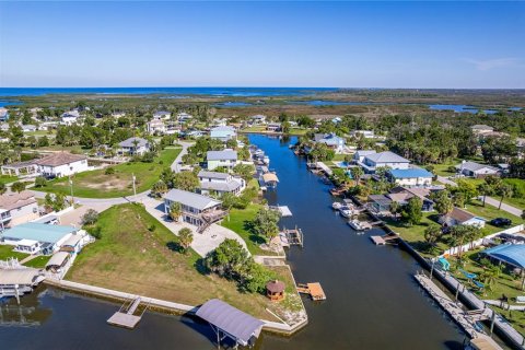 House in Hernando Beach, Florida 3 bedrooms, 98.1 sq.m. № 2388517 - photo 18